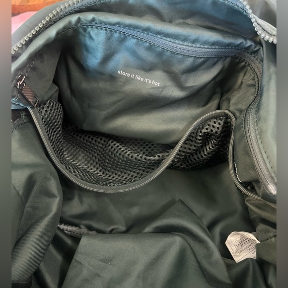 ✨DISCOUNTED✨ Lululemon Fast Track Duffel Gym Travel Beach Bag -  Dark Forest - Picture 9 of 16